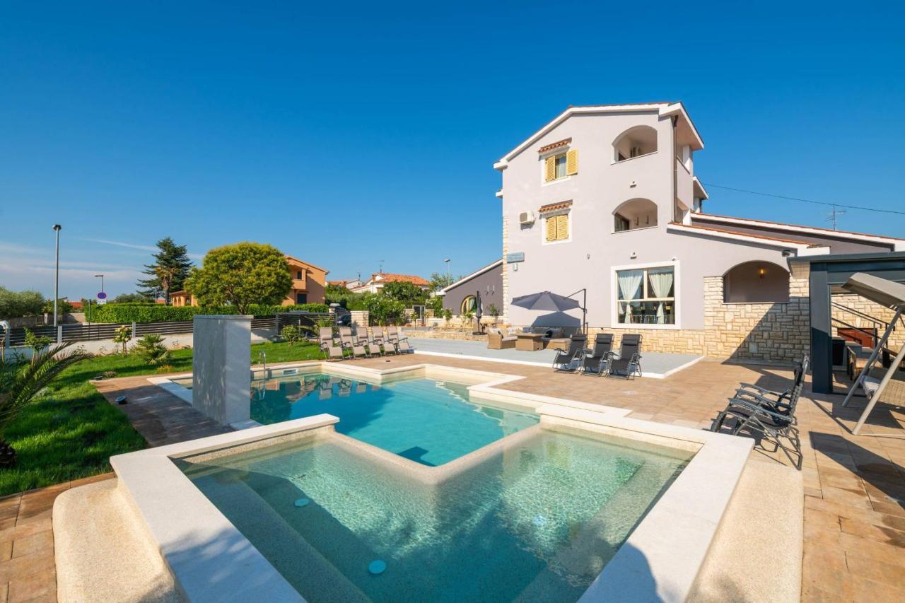 Villa Zorica Porec Exterior photo