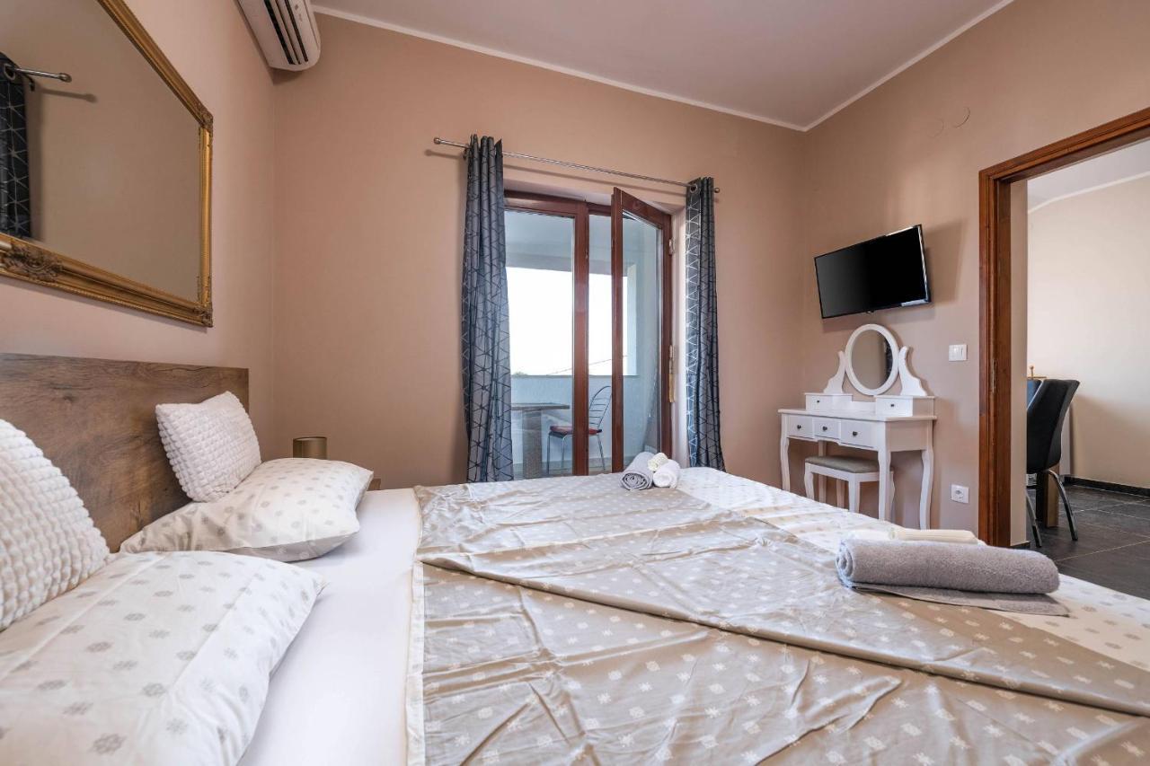 Villa Zorica Porec Exterior photo